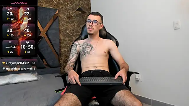 Snapshot of CodyWalkerR chatting on December 12, 2024, 5:26 pm CodyWalkerR online show from December 12, 2024, 5:26 pm