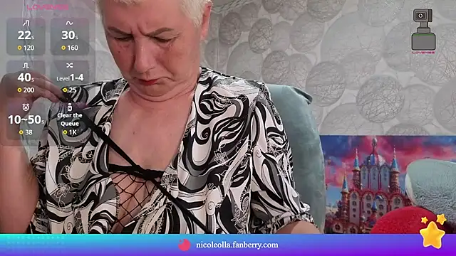 Snapshot of NicoleOlla chatting on May 7, 2026, 1:00 am NicoleOlla online show from May 7, 2026, 1:00 am