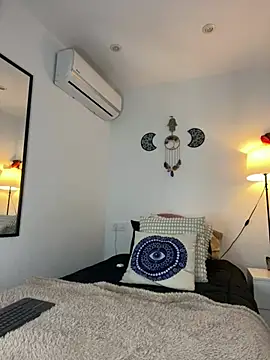 EmelyRogers online show from February 20, 2025, 6:46 pm