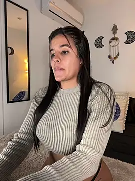 EmelyRogers online show from March 7, 2025, 6:43 pm