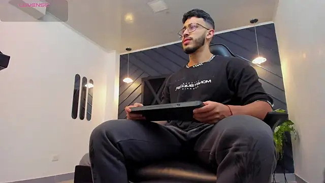 Liam Kleiin online show from October 23, 2025, 11:20 am