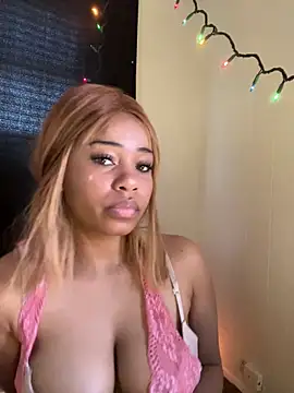 Snapshot of lovekaylaa chatting on November 15, 2025, 4:58 pm lovekaylaa online show from November 15, 2025, 4:58 pm