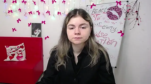 TinaRedly online show from March 13, 2026, 6:14 pm