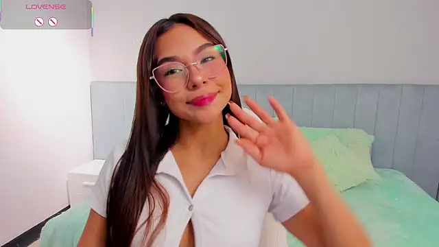 amira cute2 online show from October 7, 2025, 11:40 am