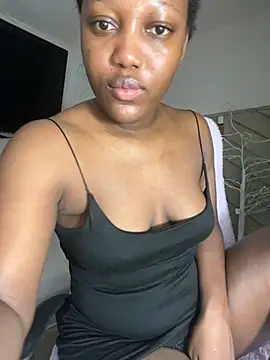 kellya  online show from February 19, 2025, 10:42 pm