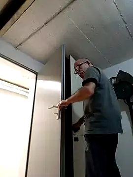 bottomhairy online show from March 2, 2025, 7:45 pm