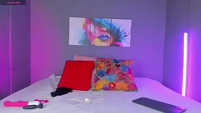 MadissonShakur online show from February 11, 2026, 5:07 pm