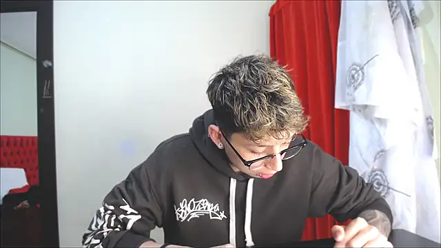  Thomas hot  online show from January 23, 2025, 7:51 pm