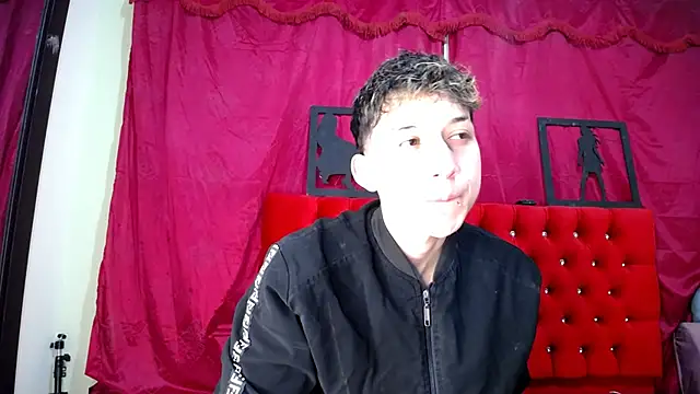  Thomas hot  online show from March 13, 2025, 12:27 am