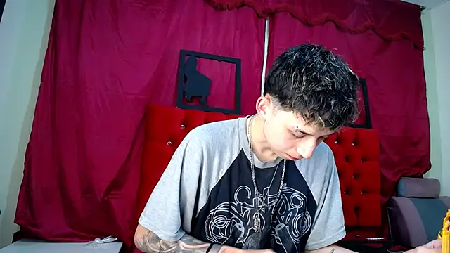  Thomas hot  online show from March 14, 2025, 9:00 pm