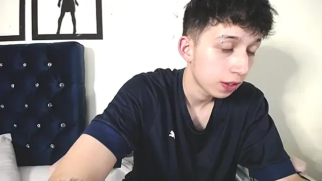  Thomas hot  online show from October 1, 2025, 4:18 am