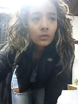 megan collins96 online show from December 4, 2024, 7:23 pm