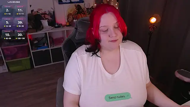 lissamuff online show from February 26, 2025, 2:57 pm