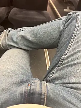 maleesa online show from April 15, 2026, 8:31 pm