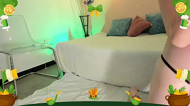 ArianaBaker online show from March 17, 2025, 7:04 pm