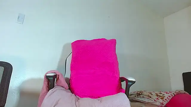 bellatrixx 69 online show from January 8, 2025, 8:27 am