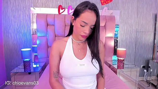 Chloe evans   online show from September 26, 2025, 11:36 am