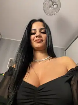  adelle online show from December 13, 2024, 3:32 pm