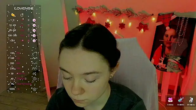 Snapshot of Florence_meow chatting on December 20, 2024, 9:21 am Florence meow online show from December 20, 2024, 9:21 am