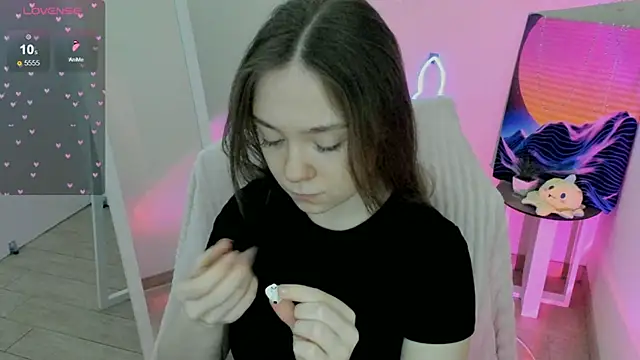 Snapshot of Florence_meow chatting on February 18, 2025, 7:54 am Florence meow online show from February 18, 2025, 7:54 am