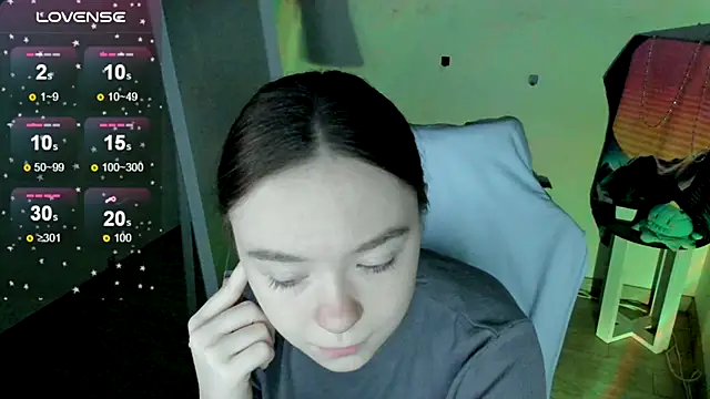 Snapshot of Florence_meow chatting on October 4, 2025, 3:37 am Florence meow online show from October 4, 2025, 3:37 am