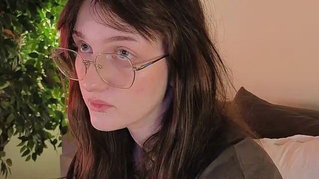 ELLIEJAY online show from November 20, 2025, 5:18 am