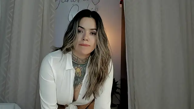 Snapshot of yandracelisofficial chatting on January 28, 2025, 5:11 am yandracelisofficial online show from January 28, 2025, 5:11 am