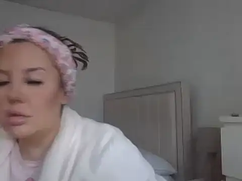 magical mia online show from February 24, 2025, 12:37 pm