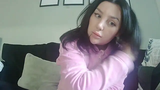 magical mia online show from November 5, 2025, 11:43 am