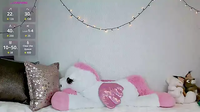 Snapshot of Nicole_blonde0 chatting on June 8, 2026, 7:25 pm Nicole blonde0 online show from June 8, 2026, 7:25 pm