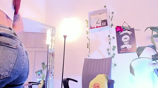 Snapshot of GenesisWhite chatting on February 16, 2025, 8:10 am GenesisWhite online show from February 16, 2025, 8:10 am