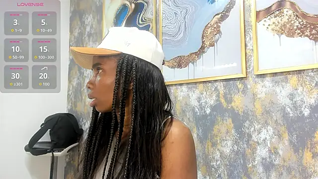 MonicaSchwartz online show from October 31, 2025, 6:09 pm