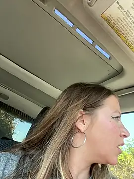 Snapshot of molly_witha_chance chatting on February 13, 2026, 7:21 pm molly witha chance online show from February 13, 2026, 7:21 pm