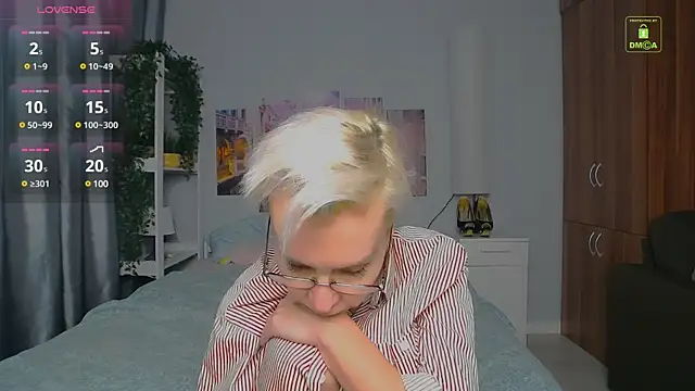 HelgaHimmell online show from December 12, 2024, 7:26 pm