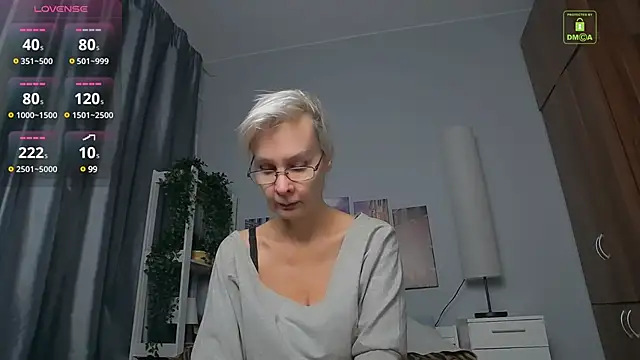 HelgaHimmell online show from February 5, 2025, 3:45 am