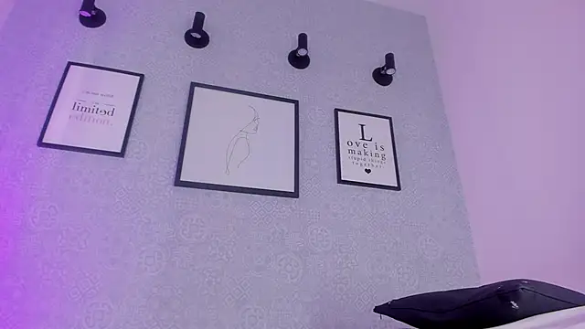 sophia 98 online show from January 30, 2025, 11:24 pm