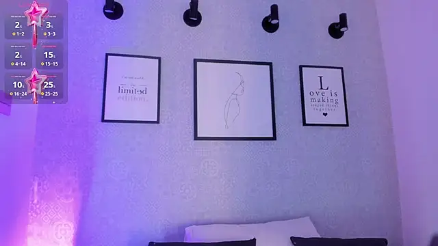 sophia 98 online show from March 13, 2025, 3:33 am