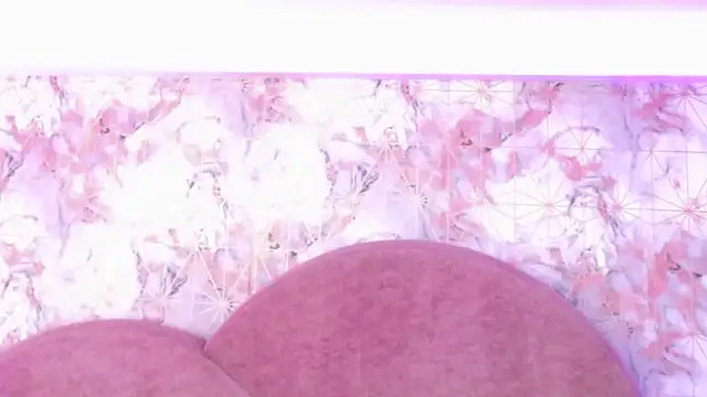 Snapshot of LexaDeRusso chatting on February 10, 2025, 7:49 pm LexaDeRusso online show from February 10, 2025, 7:49 pm