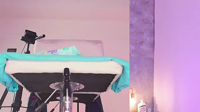 Angelst   online show from October 11, 2025, 6:56 am