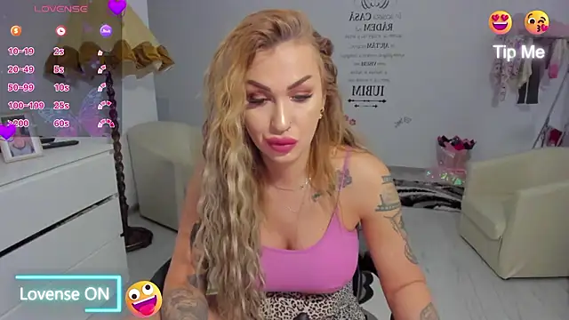 GlossyDiamondX online show from March 24, 2026, 5:12 am