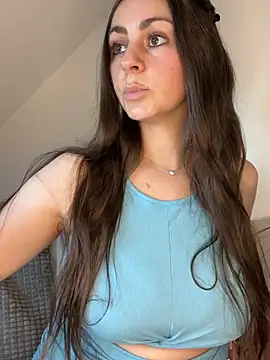 Snapshot of Loella-Rose chatting on July 10, 2026, 8:07 am Loella-Rose online show from July 10, 2026, 8:07 am