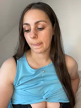 Snapshot of Loella-Rose chatting on July 12, 2026, 11:56 am Loella-Rose online show from July 12, 2026, 11:56 am