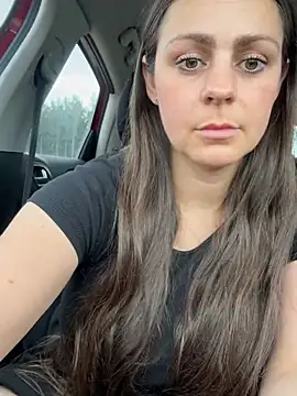 Snapshot of Loella-Rose chatting on July 31, 2026, 3:11 pm Loella-Rose online show from July 31, 2026, 3:11 pm