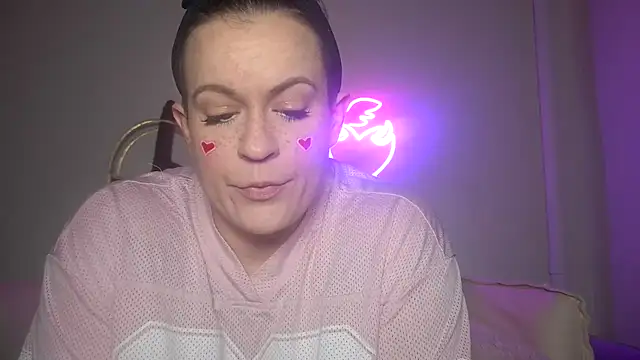 Snapshot of quinnmariexo chatting on February 8, 2026, 10:57 pm quinnmariexo online show from February 8, 2026, 10:57 pm