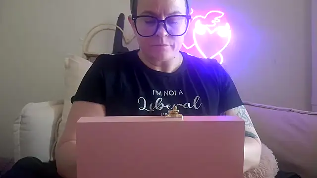 Snapshot of quinnmariexo chatting on February 9, 2026, 7:07 pm quinnmariexo online show from February 9, 2026, 7:07 pm