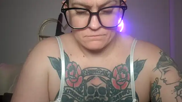 Snapshot of quinnmariexo chatting on February 10, 2026, 7:12 am quinnmariexo online show from February 10, 2026, 7:12 am