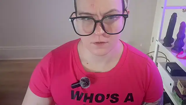 Snapshot of quinnmariexo chatting on February 16, 2026, 5:20 pm quinnmariexo online show from February 16, 2026, 5:20 pm