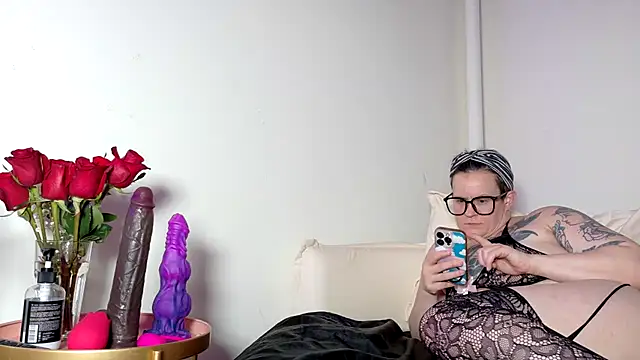 Snapshot of quinnmariexo chatting on February 19, 2026, 4:52 am quinnmariexo online show from February 19, 2026, 4:52 am