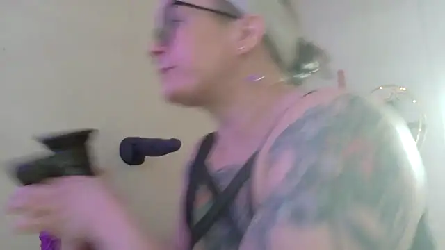 quinnmariexo online show from April 3, 2026, 6:17 pm