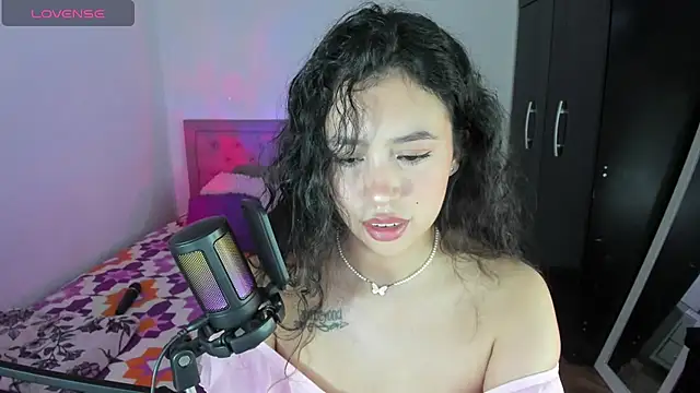 youpinkgirl  online show from November 5, 2025, 9:48 pm